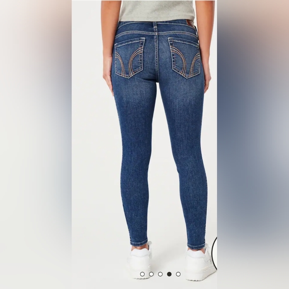 Hollister Low Rise Jeans Size 9, W29, L 31 - Picture 2 of 6